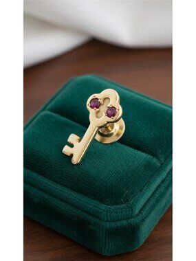 Vintage 10K Yellow Gold Key Pin Set With Rubies Figural 0.75”